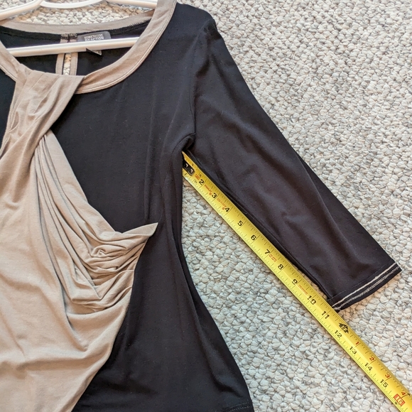 Kenneth Cole Reaction Women's (Size Medium) Black Top With Front Tan Draping - Picture 3 of 12